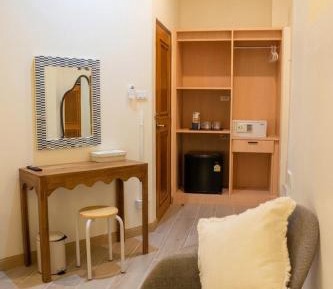 Twin Room with Private Bathroom