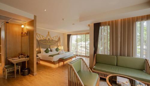 Suite with Private Pool