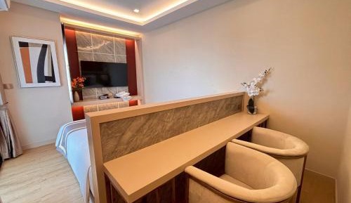 Business Double Room with Gym Access