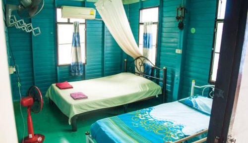 Triple Room with Fan and Shared Bathroom