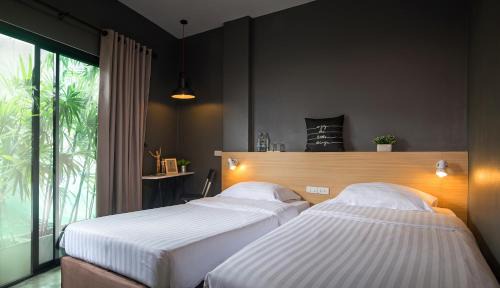 Twin Room with Shower