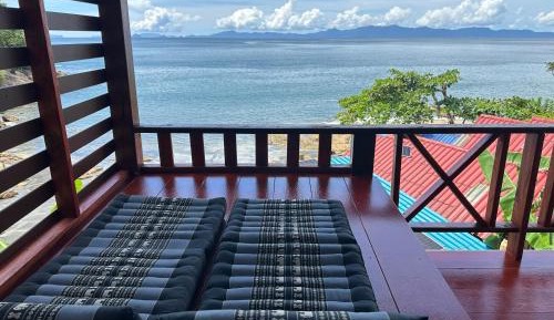 Bungalow with Sea View