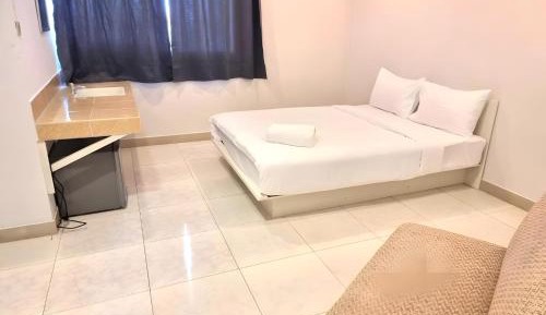 Studio with Sofa Bed