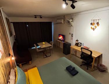 Queen Studio