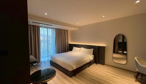 Junior Suite with Mountain View