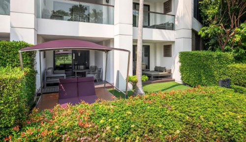 King Premium Suite with Garden Terrace