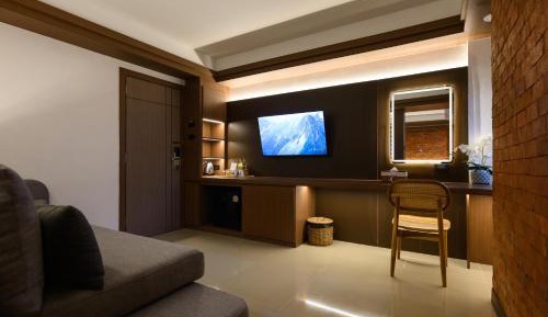 Twin Room with Pool View