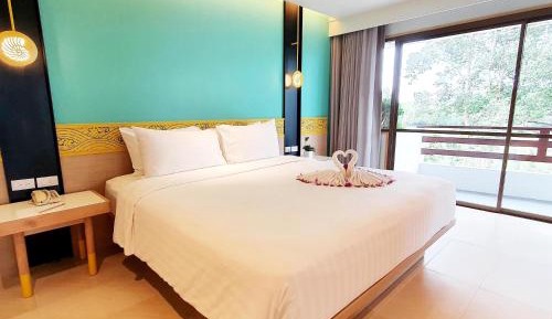 Superior King Suite with Living Room and Sea View