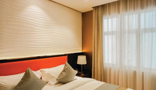 Superior King Suite