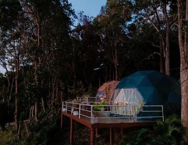Tent Sea Front