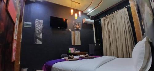 Deluxe Single Room