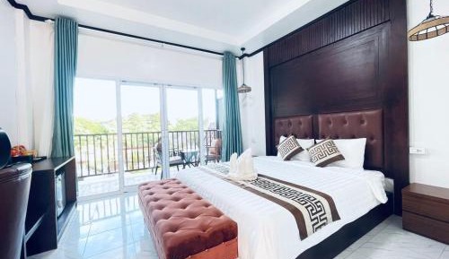 Deluxe Double Room with Balcony