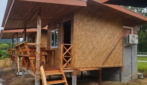 Bungalow with Patio