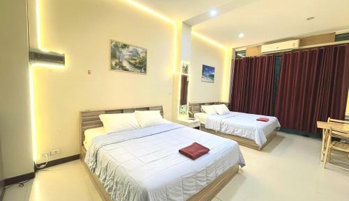 Deluxe Family Room