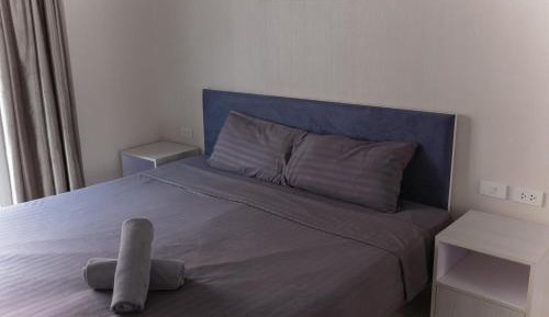 Superior One-Bedroom Apartment with Balcony