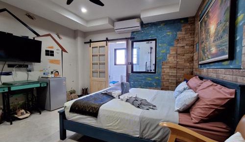 Standard Queen Room