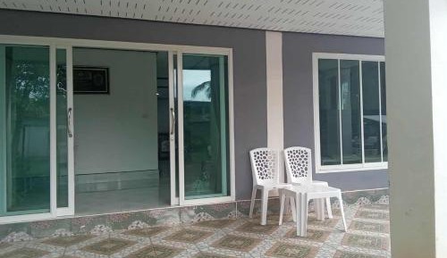 Apartment with Garden View