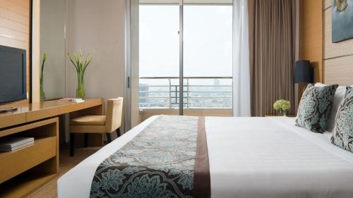 One  Bedroom Suite With King Bed