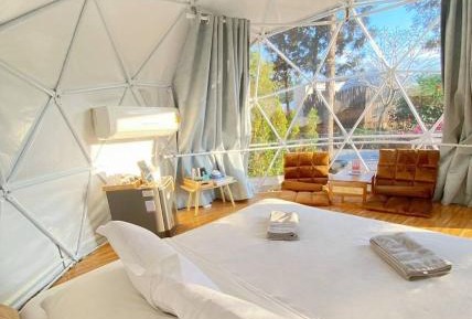 Queen Room with Garden View