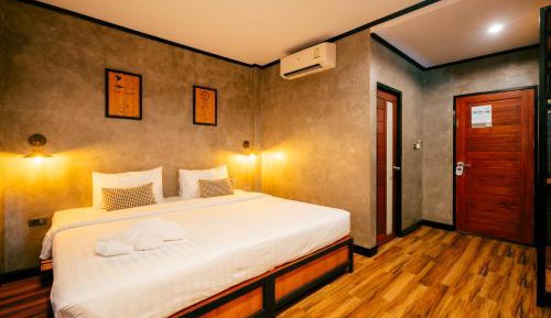 Double Room with Balcony and Sea View