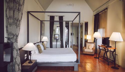 Superior King Room