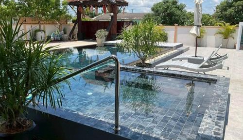 Premier King Room with Pool View