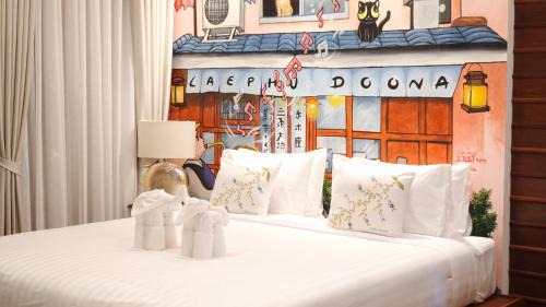Deluxe Double Room (2 Adults + 1 Child)