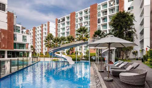 Two-Bedroom Apartment with Pool View