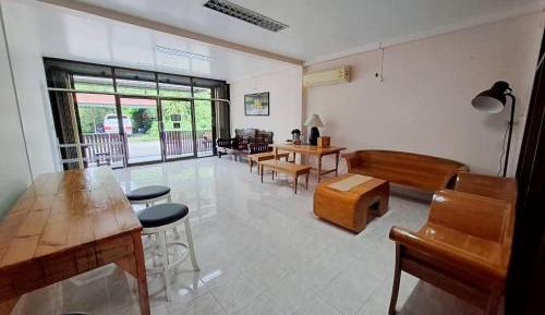 Single Bed in Mixed Dormitory Room