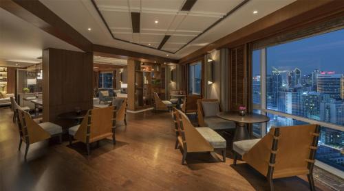 Executive Room - Twin Bed - Club Lounge Access