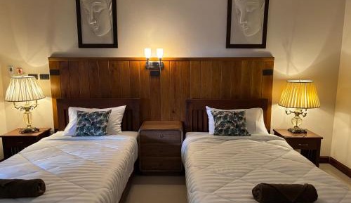 Twin Room with Mountain View