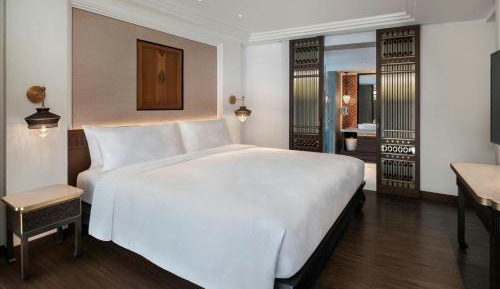 Two-Bedroom Apartment with One King Bed and Two Twin Beds