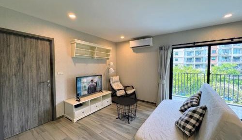 Two-Bedroom Apartment with Pool View