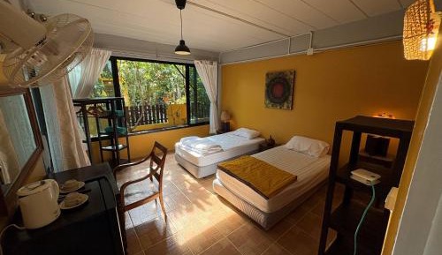 Standard Twin Room