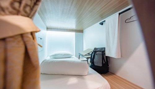 6-Bed Mixed Dormitory Room