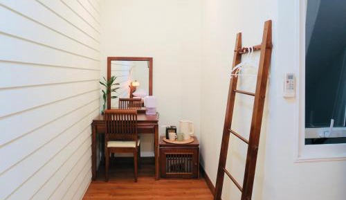 Standard Double Room with Shared Bathroom