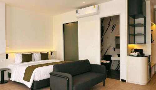 Studio with Spa Bath
