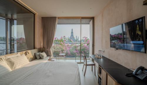Deluxe Double Room with Balcony and Sea View