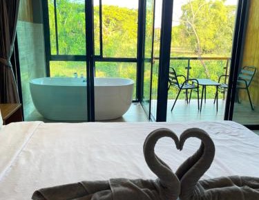 King Room with Bath Tub