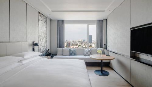  Deluxe Room, 1 King Bed