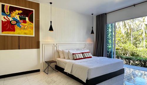 Courtyard Deluxe Room