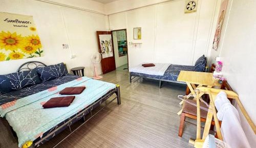 Triple Room with Balcony with Shared Bathroom