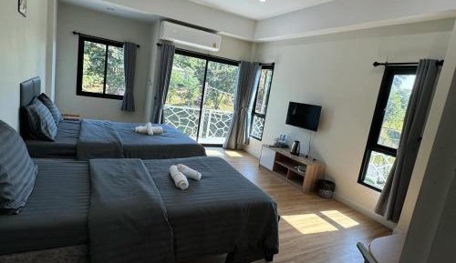 Deluxe Family Room