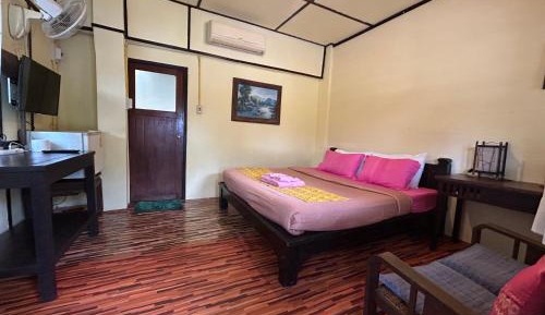 Bungalow - Water Front 
