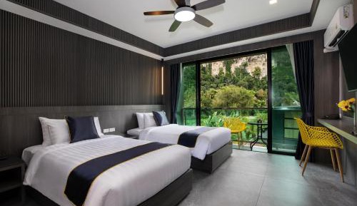 Premier Triple Cliff View