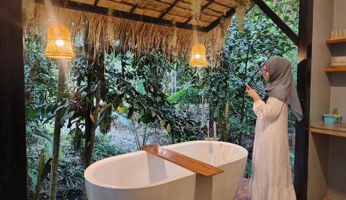 Deluxe Double Room with Bath