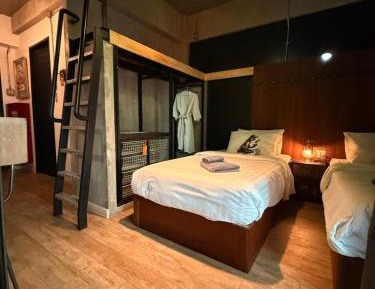 Standard Twin Room