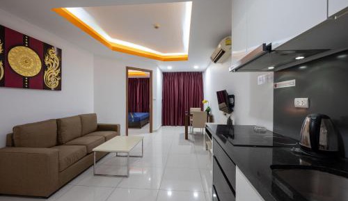 Deluxe Double Room (2 Adults + 1 Child)