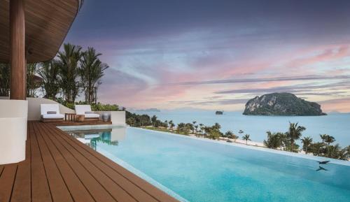 Sea View Pool Penthouse