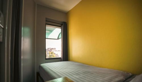 6-Bed Mixed Dormitory Room
